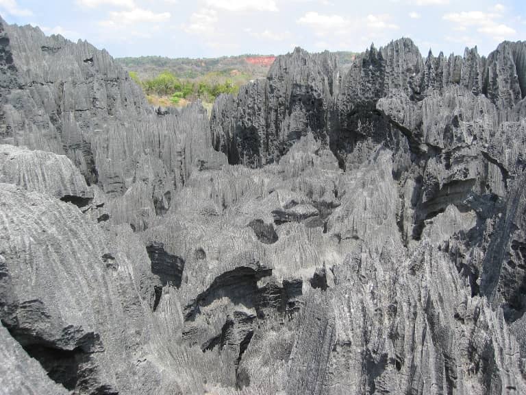 Madaqaskarın daş meşəsi Tsingy de Bemaraha