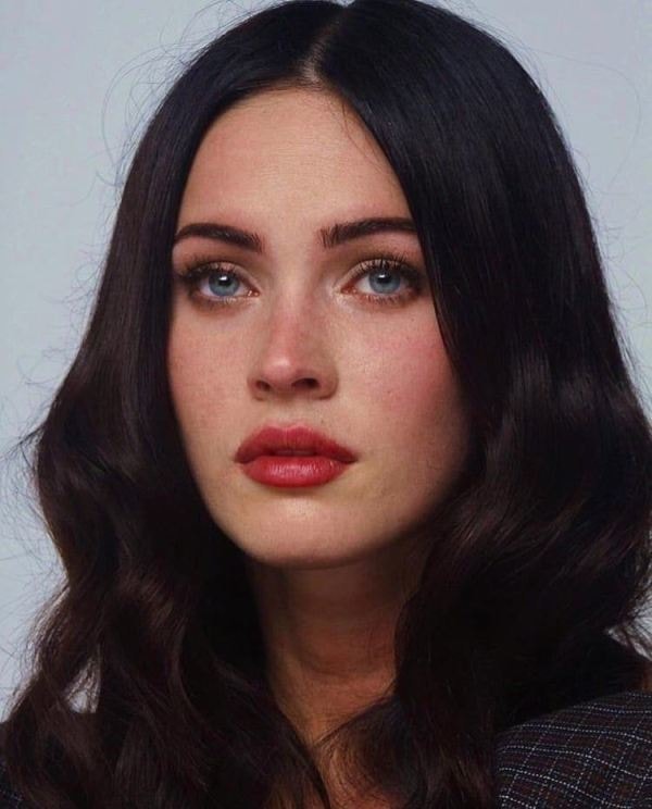 Megan Fox biseksualdır